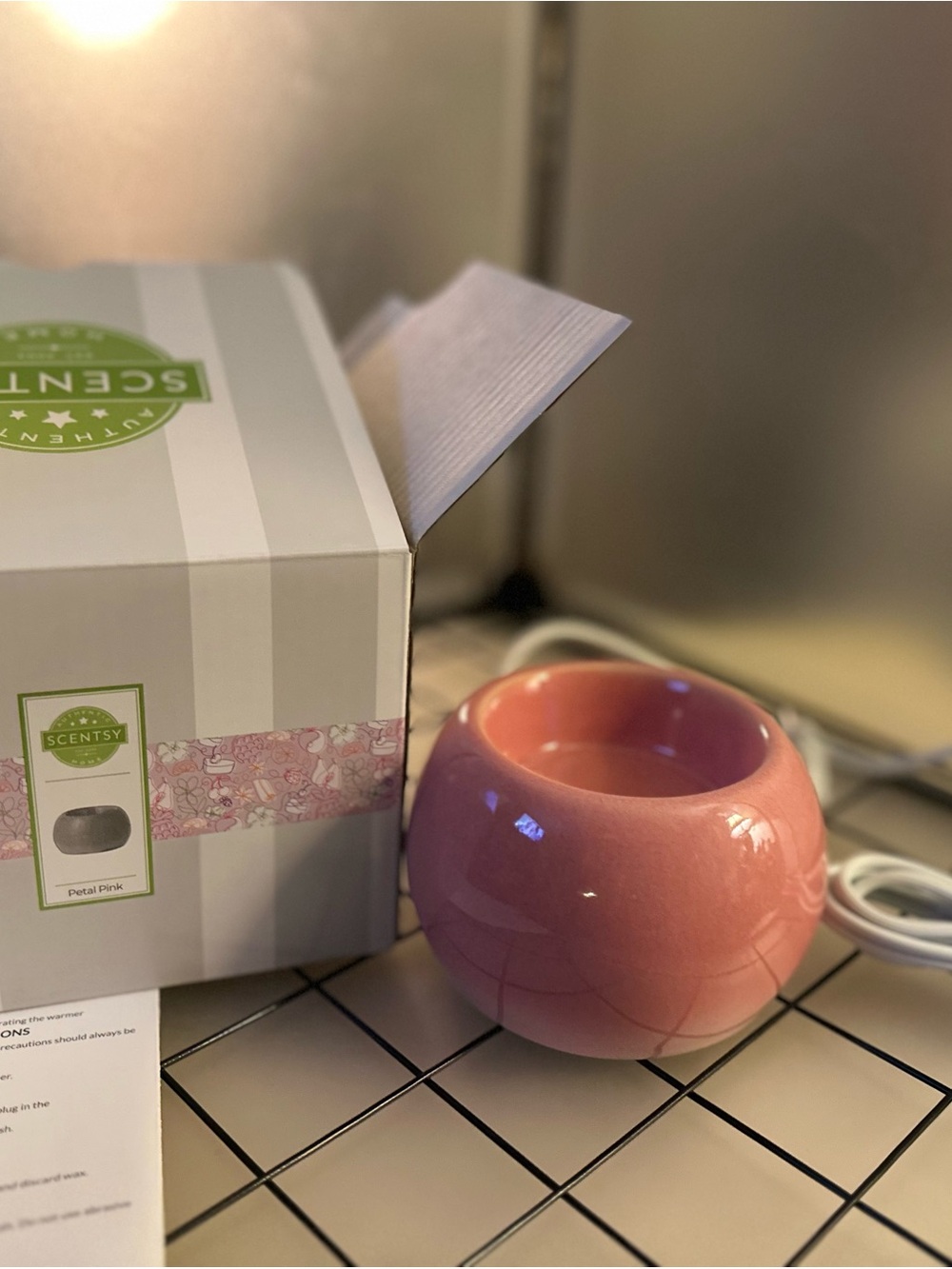 Scentsy Petal Pink Glossy Ceramic Wax Warmer